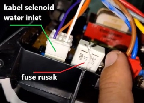 fuse pada modul mesin cuci