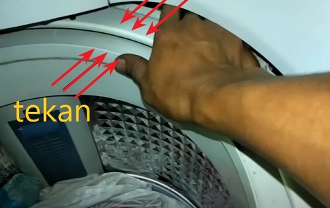 pemeriksaan tabung mesin cuci top loadingin 