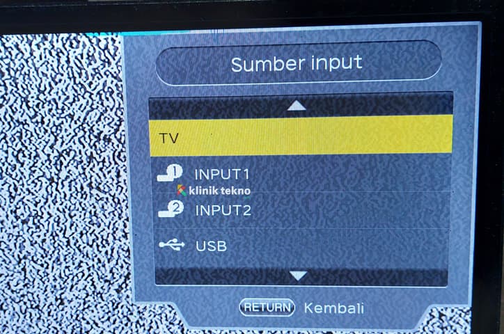 Ubah sumber Input ke mode AV dan HDMI